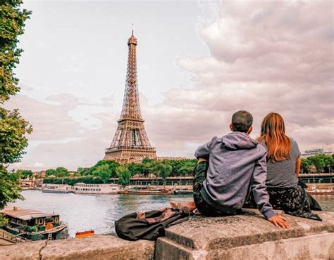 City of Love: romantic things to do in Paris .